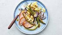 BBQ-Rubbed Pork Tenderloin with Cauliflower and Green Beans BBQ-Rubbed Pork Tenderloin with Cauliflower and Green Beans