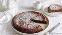 Torta di nocciole – hazelnut cake Torta di nocciole – hazelnut cake