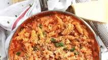 Creamy Goats Cheese Pasta Sauce with Beef Creamy Goats Cheese Pasta Sauce with Beef