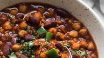 Hearty Vegan Chili (Oil-free) Hearty Vegan Chili (Oil-free)