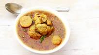 Tariwale Aloo Gobhi - Potato and Cauliflower Gravy Tariwale Aloo Gobhi - Potato and Cauliflower Gravy