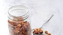 Quinoa Granola with Sunflower Seeds and Almonds Quinoa Granola with Sunflower Seeds and Almonds