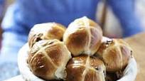 Chocolate chip hot cross buns Chocolate chip hot cross buns