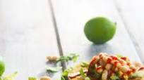 Egg and White Bean Tostadas with Chili Sauce {gluten free} Egg and White Bean Tostadas with Chili Sauce {gluten free}