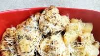 Slow Cooker Parmesan Chicken Thighs and Potatoes Slow Cooker Parmesan Chicken Thighs and Potatoes