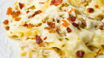 Baked Chicken Alfredo Pasta with Bacon Baked Chicken Alfredo Pasta with Bacon