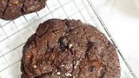 Giant Double Chocolate Chip Cookies Giant Double Chocolate Chip Cookies