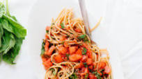 Spaghetti with Fresh Tomato Sauce Spaghetti with Fresh Tomato Sauce