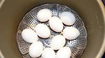 Hard boiled eggs in the electric pressure cooker Hard boiled eggs in the electric pressure cooker