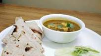 Healthy palak paneer with roti and salad Healthy palak paneer with roti and salad