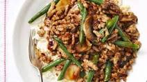 Stir-fried pork, mushrooms and beans Stir-fried pork, mushrooms and beans