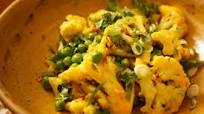 Pan-Roasted Spiced Cauliflower With Peas Pan-Roasted Spiced Cauliflower With Peas