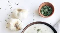 Creamy Roasted Garlic Parmesan Pizza Sauce Creamy Roasted Garlic Parmesan Pizza Sauce
