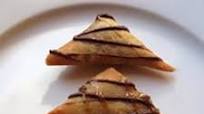 Turon (Caramelized Banana Triangles) Turon (Caramelized Banana Triangles)