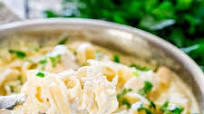 Easy Creamy Chicken Fettuccine Alfredo Easy Creamy Chicken Fettuccine Alfredo