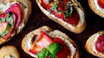 Strawberry and Vegan Basil Ricotta Crostini with Balsamic Glaze Strawberry and Vegan Basil Ricotta Crostini with Balsamic Glaze