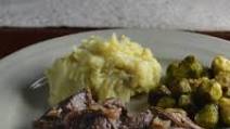 Braised Beef Chuck Roast with Garlic and Rosemary (Instant Pot) Braised Beef Chuck Roast with Garlic and Rosemary (Instant Pot)
