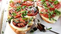 Caprese French Bread Pizza Caprese French Bread Pizza