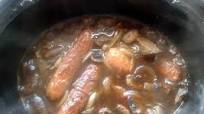Slow-cooked liver and sausage Slow-cooked liver and sausage