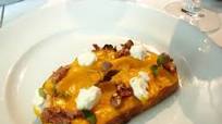 Bruschetta con crema di zucca e noci Bruschetta con crema di zucca e noci