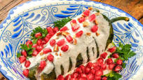 chiles rellenos en salsa de nuez receta mexico chiles rellenos en salsa de nuez receta mexico