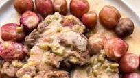 Pork Chops & Creamy Green Chile Sauce Pork Chops & Creamy Green Chile Sauce