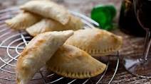Baked Meat-Filled Empanadas (Empanadas al Horno) Baked Meat-Filled Empanadas (Empanadas al Horno)
