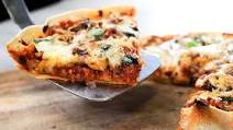 Low-Calorie Deep Dish Pizza Low-Calorie Deep Dish Pizza