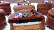 25 Epic Dessert Mashup Recipes to Satisfy ALL of Your Cravings 25 Epic Dessert Mashup Recipes to Satisfy ALL of Your Cravings