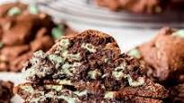 Levain-Style Dark Chocolate Mint Chip Cookies Levain-Style Dark Chocolate Mint Chip Cookies