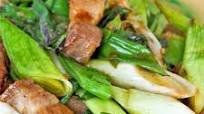 Stir Fry Leeks with Roast Pork Belly Stir Fry Leeks with Roast Pork Belly