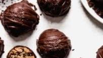 No-Bake Chocolate Chip Cookie Dough Bites No-Bake Chocolate Chip Cookie Dough Bites
