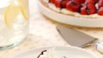 Strawberries 'n Cream Dessert Pizza Strawberries 'n Cream Dessert Pizza