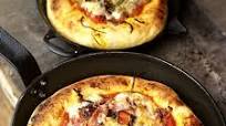 Deep-pan pizza Deep-pan pizza
