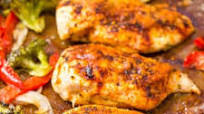 Sheet pan chicken and broccoli with bell peppers Sheet pan chicken and broccoli with bell peppers