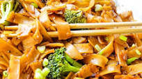 Easy Sweet and Spicy Rice Noodles Easy Sweet and Spicy Rice Noodles