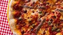 Pizza Napoli {Pizza With Anchovies} Pizza Napoli {Pizza With Anchovies}