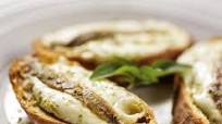 Crostini alla romana Crostini alla romana